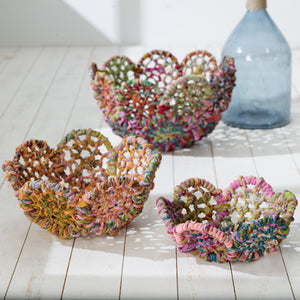 IHI Colored Jute Med Flower Basket